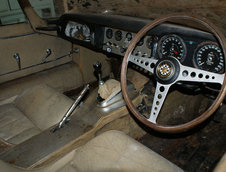 Un Jaguar E-Type original din 1963 legat de The Beatles a fost gasit intr-un hambar