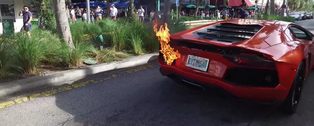 Un Lamborghini ia foc dupa ce valetul unei parcari il scoate la o scurta plimbare