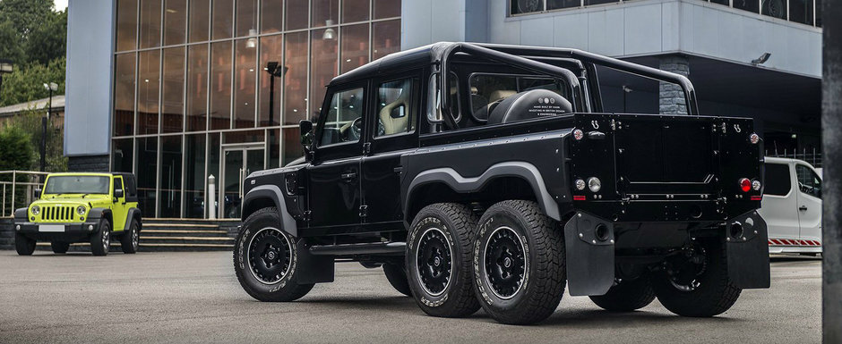 Un Land Rover cu punte dubla pe spate isi cauta un nou proprietar. Cat costa off-roaderul 6x6