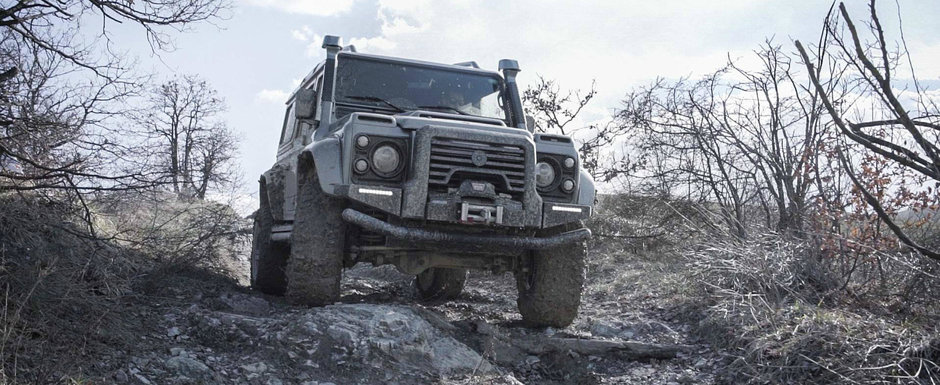 Un Land Rover DEFENDER cum n-ai mai vazut. Facut la comanda, cu multa fibra de carbon si un pret pe masura