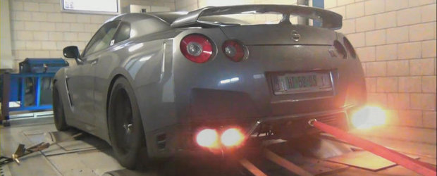 Un Nissan GT-R de 1.212 CP urca pe dyno, scuipa flacari pe evacuare