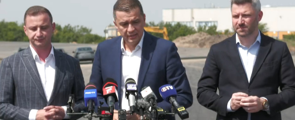 Un nou drum national se va deschide, in Romania, in perioada imediat urmatoare. Pe santierul de aproape 47 de milioane de euro sunt acum mobilizati 300 de muncitori si 200 de utilaje Un nou drum national se va deschide, in Romania, in perioada imediat urmatoare. Pe santierul de aproape 47 de milioane de euro sunt acum mobilizati 300 de muncitori si 200 de utilaje