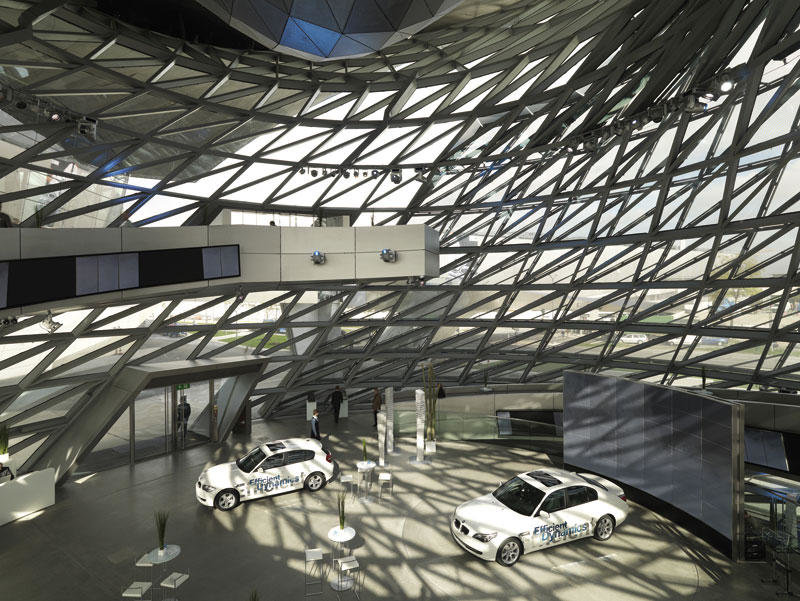 Un nou record: BMW Welt atinge numarul de zece milioane de vizitatori Un nou record: BMW Welt atinge numarul de zece milioane de vizitatori