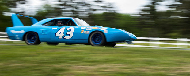 Un Plymouth Superbird e condus pentru prima oara dupa 45 de ani