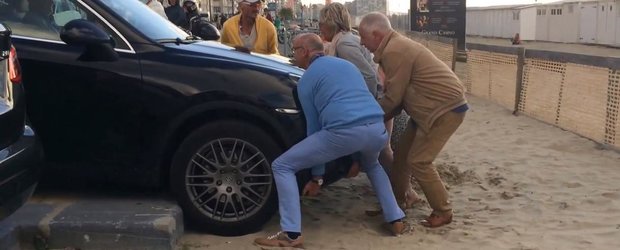 Un Porsche Cayenne nu poate urca o bordura