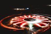 Un Porsche de 700 CP a batut recordul pentru cel mai lung drift pe gheata cu o masina electrica