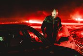 Un Porsche de 700 CP a batut recordul pentru cel mai lung drift pe gheata cu o masina electrica