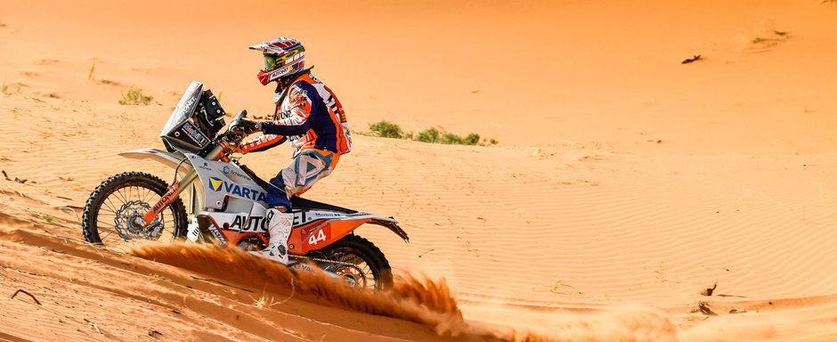 Un roman castiga legendarul raliu DAKAR. Satmareanul s-a clasat pe locul 1 la clasa Malle Moto Un roman castiga legendarul raliu DAKAR. Satmareanul s-a clasat pe locul 1 la clasa Malle Moto