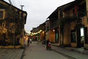 Un roman in jurul lumii cu motocicleta: din Vietnam in Romania