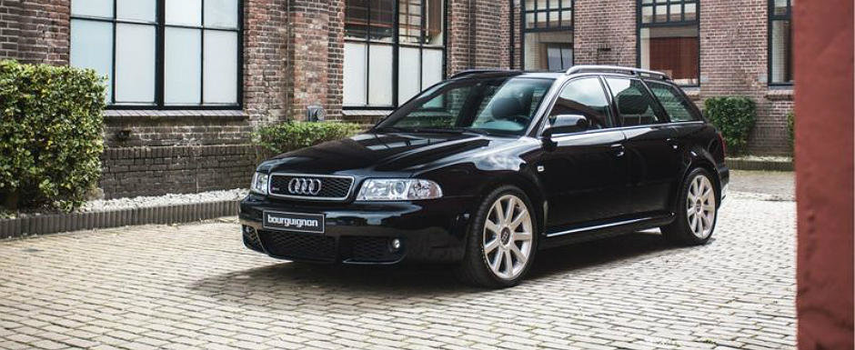 Un superb si aproape nou RS4 B5 a fost scos la vanzare in Olanda. Uite cu cat se da break-ul german cu motor biturbo