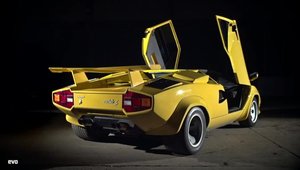 Un vis devenit realitate: Cu Lamborghini-ul Countach pe circuit
