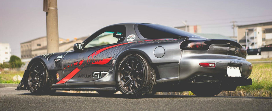 Una dintre cele mai frumoase Mazde RX-7 din lume nu vine din Japonia, ci din SUA Una dintre cele mai frumoase Mazde RX-7 din lume nu vine din Japonia, ci din SUA