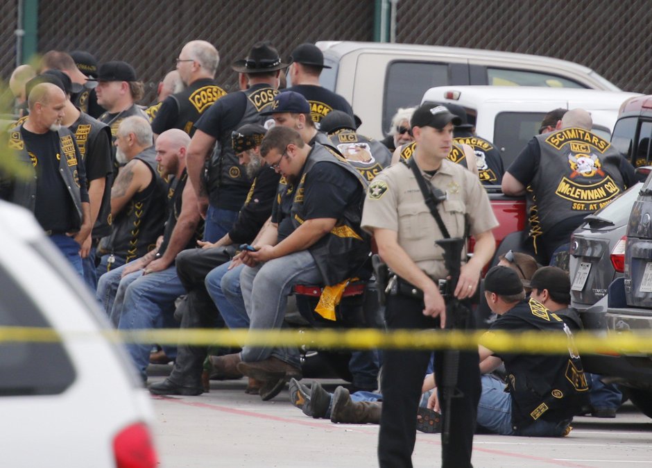 Unde duce orgoliul prostesc al motociclistilor americani: 9 morti si 18 raniti