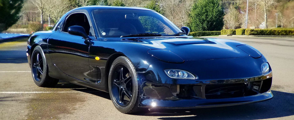 Unii zic c-ar fi cea mai tare Mazda facuta vreodata. Cu cat se vinde acum un RX-7 din 1992 tunat Unii zic c-ar fi cea mai tare Mazda facuta vreodata. Cu cat se vinde acum un RX-7 din 1992 tunat