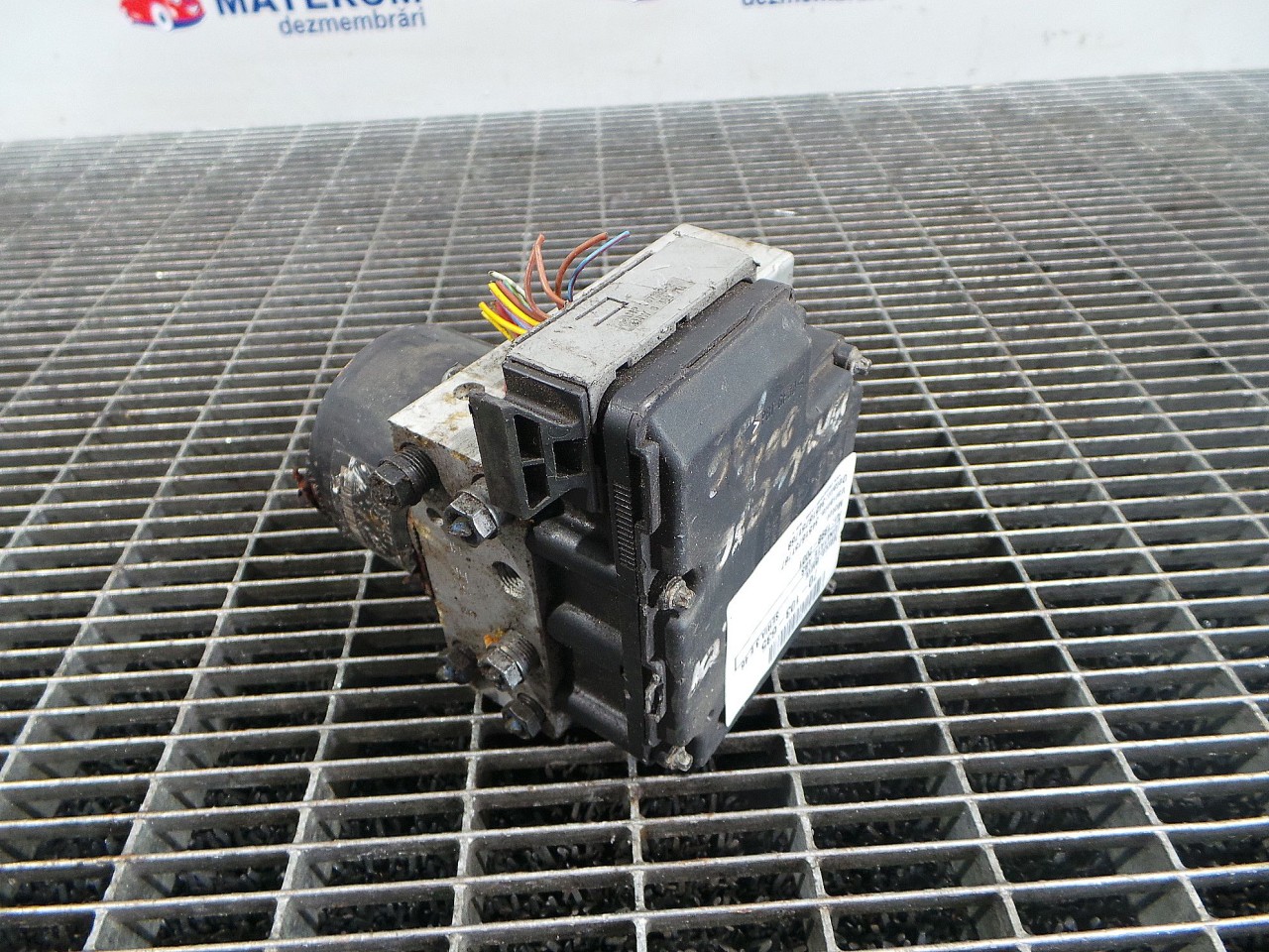 UNITATE ABS BMW SERIA 3 E 46 - - (1998 2001)