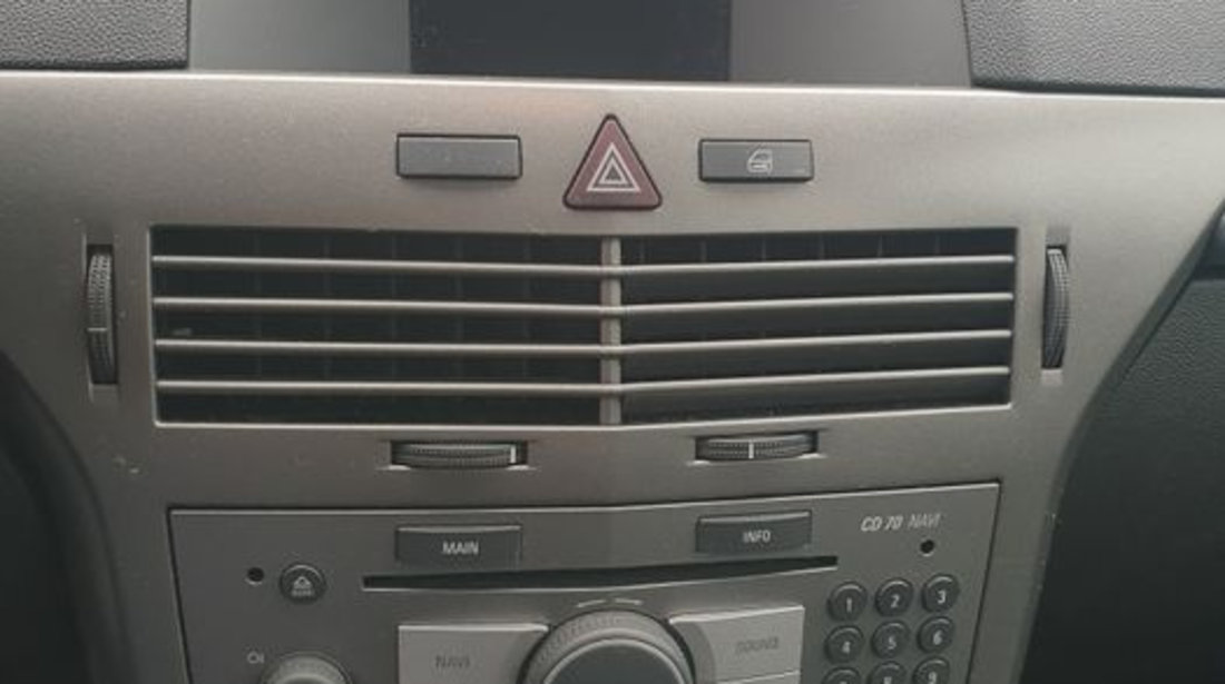Unitate audio radio CD70NAVI ecran display Opel Astra H dezmembrez