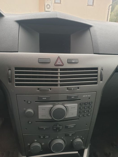 Unitate audio radio CD70NAVI ecran display Opel Astra H dezmembrez