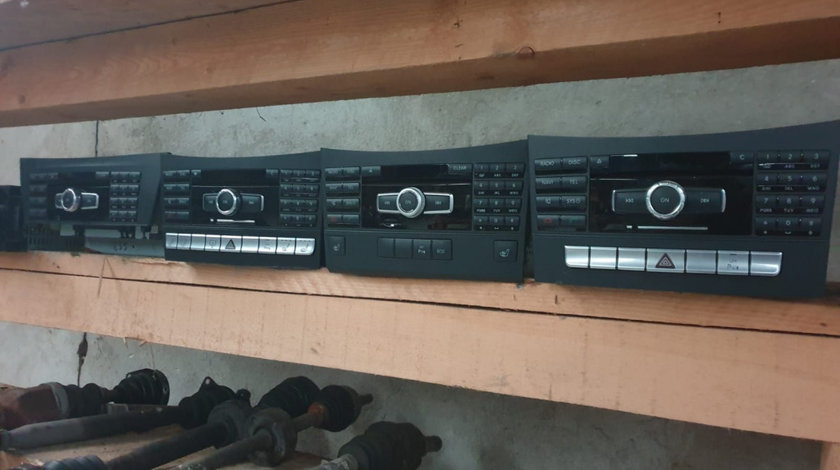 Unitate cd radio Mercedes W204 W207 W212 W218 2011