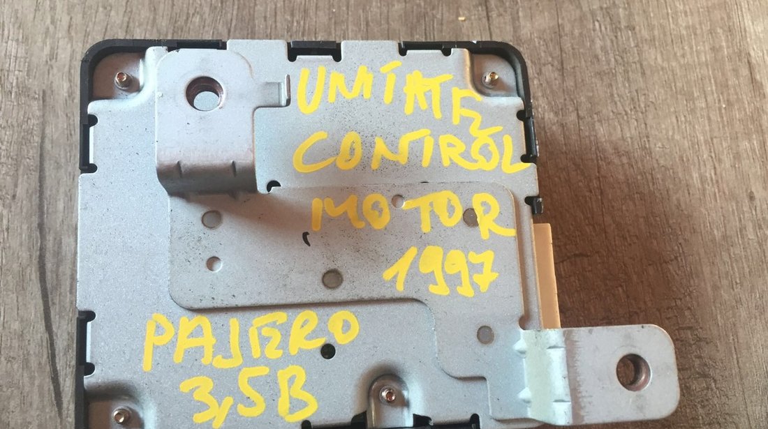 unitate control motor mitsubishi pajero 3.5 benzina 1997 cod mr238020