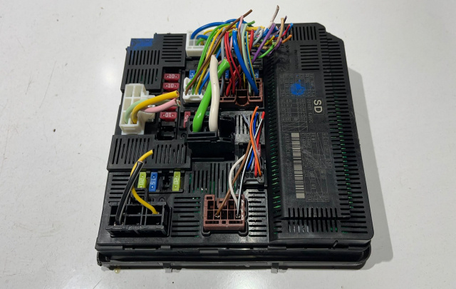 Unitate de control IPDM 284B74JU2C Nissan Navara D23 [facelift] [2019 - 2024]