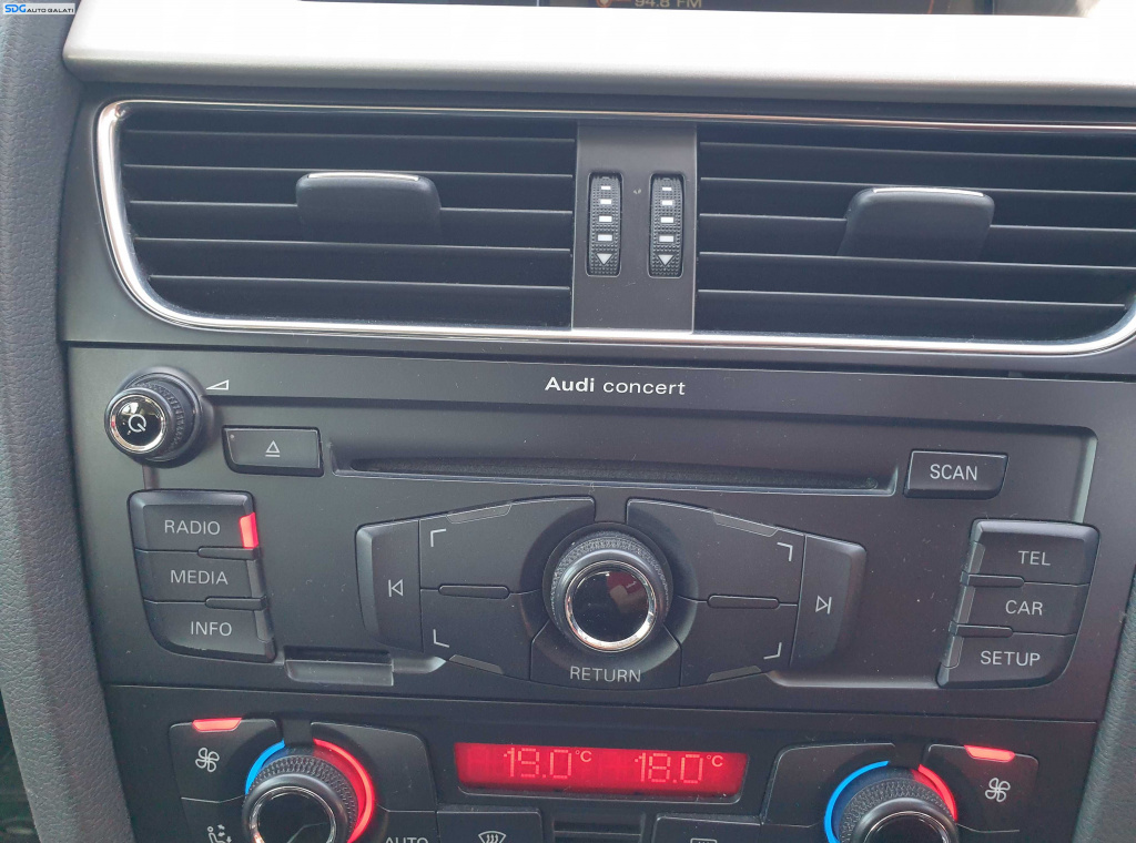 Unitate Multimedia CD Player Cu Navigatie MMI GPS Audi Multimedia Audi A4 B8 2008 - 2015 [K5248]