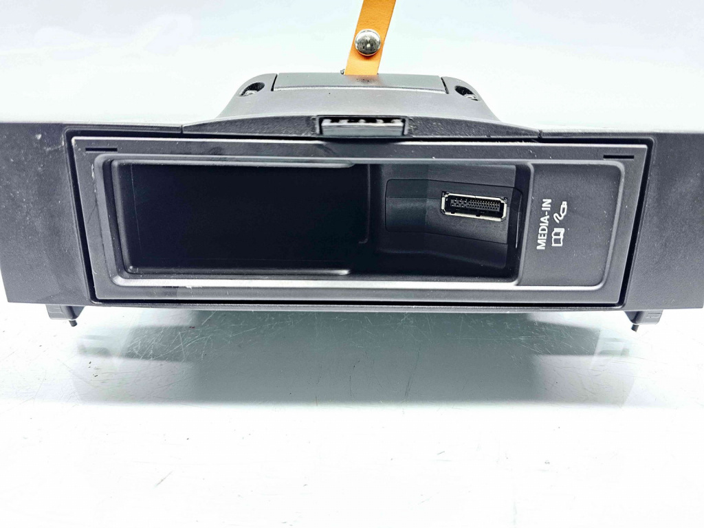 Unitate multimedia Volkswagen Passat B7 (362) [Fabr 2010-2014] 5N0035342E