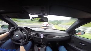 Urmarire spectaculoasa la Nurburgring intre un M3 GTS si un M5 F10