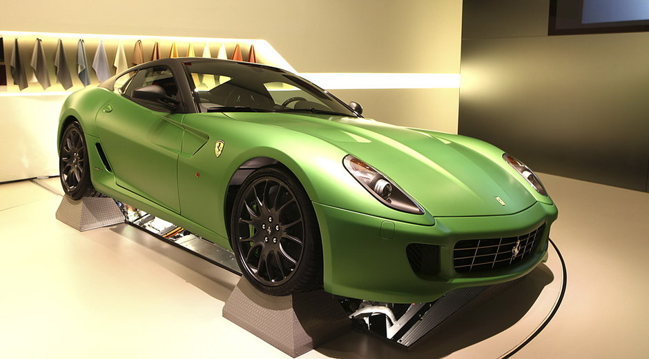 Urmasul modelului Ferrari Enzo va fi hibrid! Urmasul modelului Ferrari Enzo va fi hibrid!