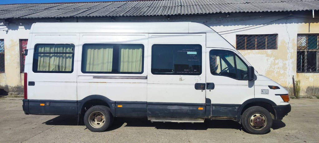 Usa culisanta Iveco Daily 3 50C13 , 2.8 HPI tip motor 8140.43S an 2006