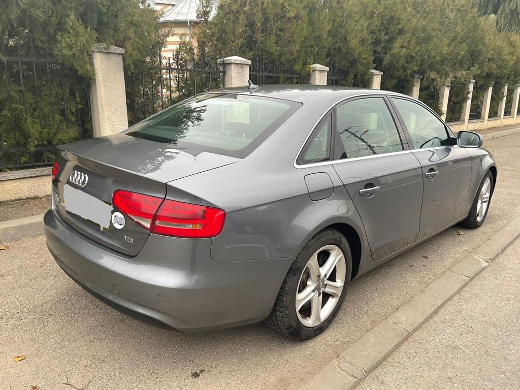 Usa dreapta fata Audi A4 B8 2.0 tdi facelift 2013