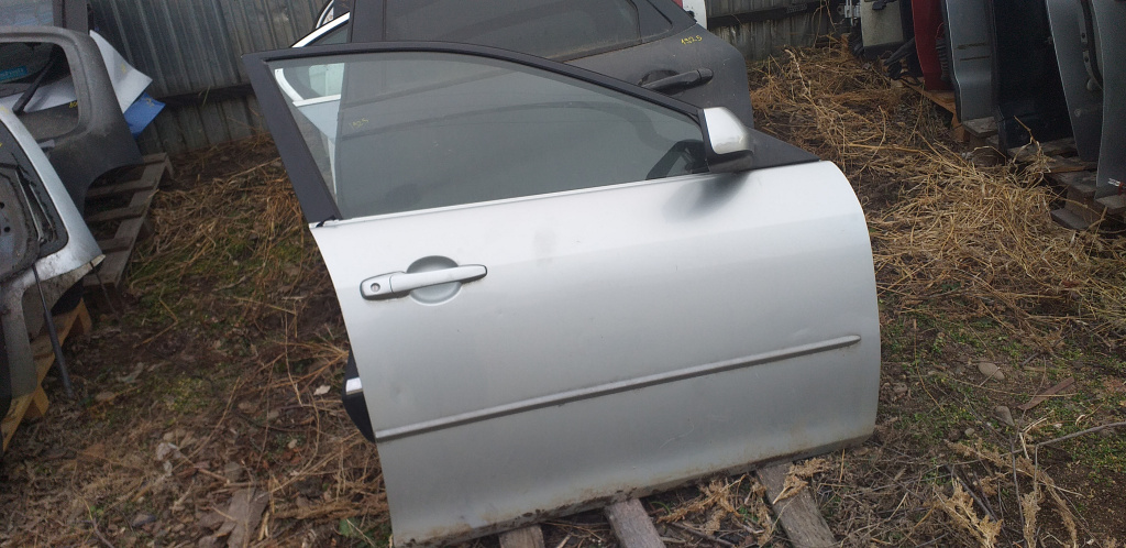 Usa dreapta fata Mazda 6 2004