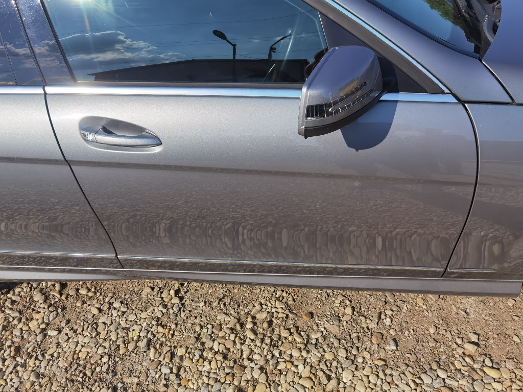 Usa dreapta fata Mercedes C220 cdi w204