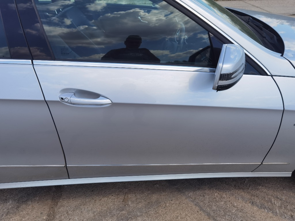 Usa dreapta fata Mercedes E class 2010 W212