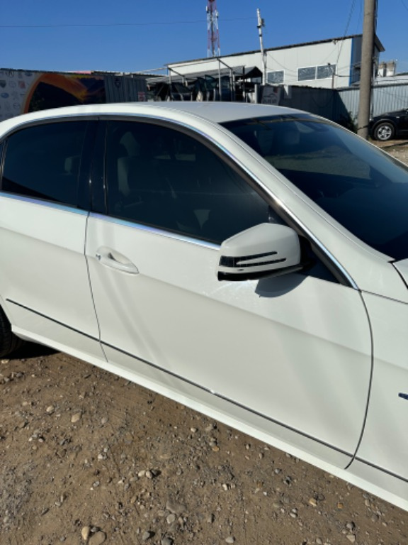 Usa dreapta fata Mercedes e class w212 , usa dreapta fata berlina