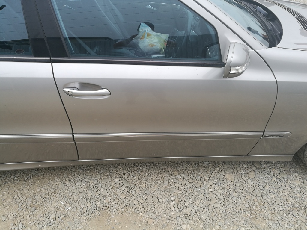 Usa dreapta fata Mercedes E220 cdi w211 Avantgarde