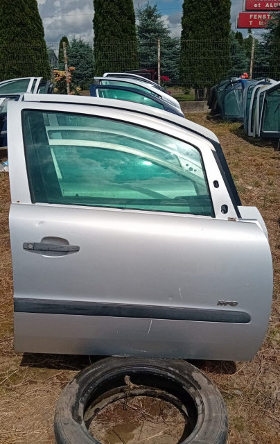 Usa dreapta fata Mici defecte Portiera fara anexe Opel Zafira B [2005 - 2010]