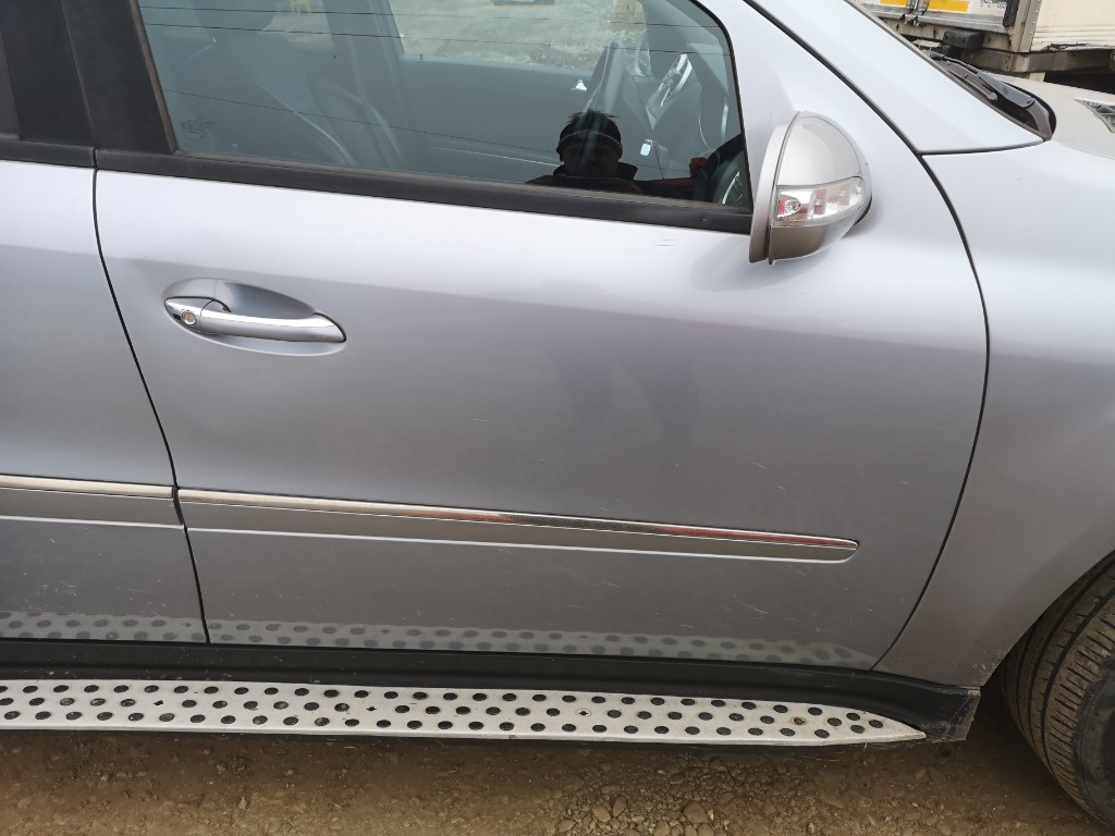 Usa dreapta fata ML320 CDI W164