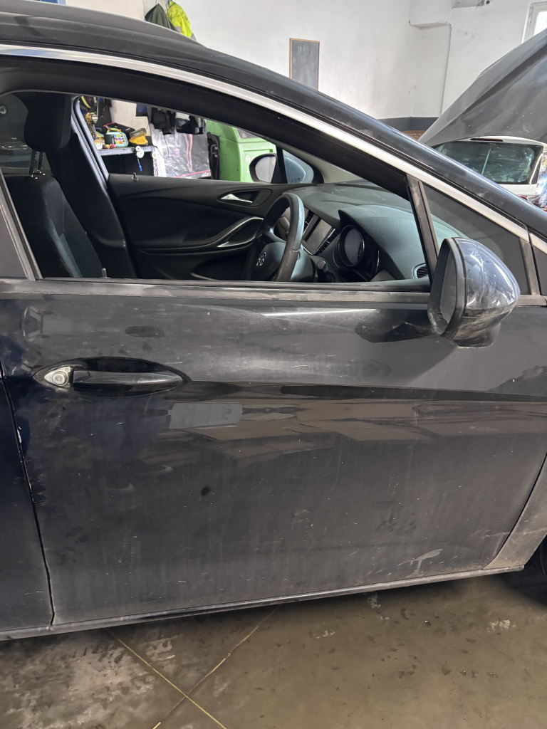 Usa dreapta fata Opel Astra k Break 1.6 Motorina 2017, -