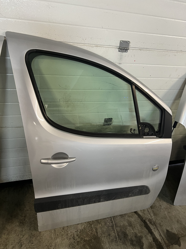 Usa dreapta fata Peugeot Partner 2008