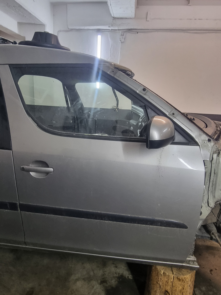 Usa dreapta fata Skoda Roomster 2011, LF8H