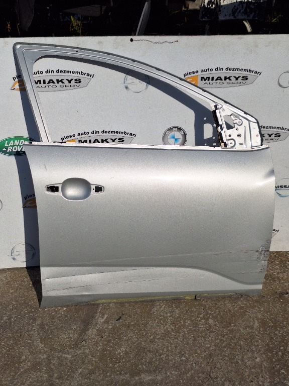 Usa dreapta fata spate Dacia Logan 3 2021-2025 cu mic defect