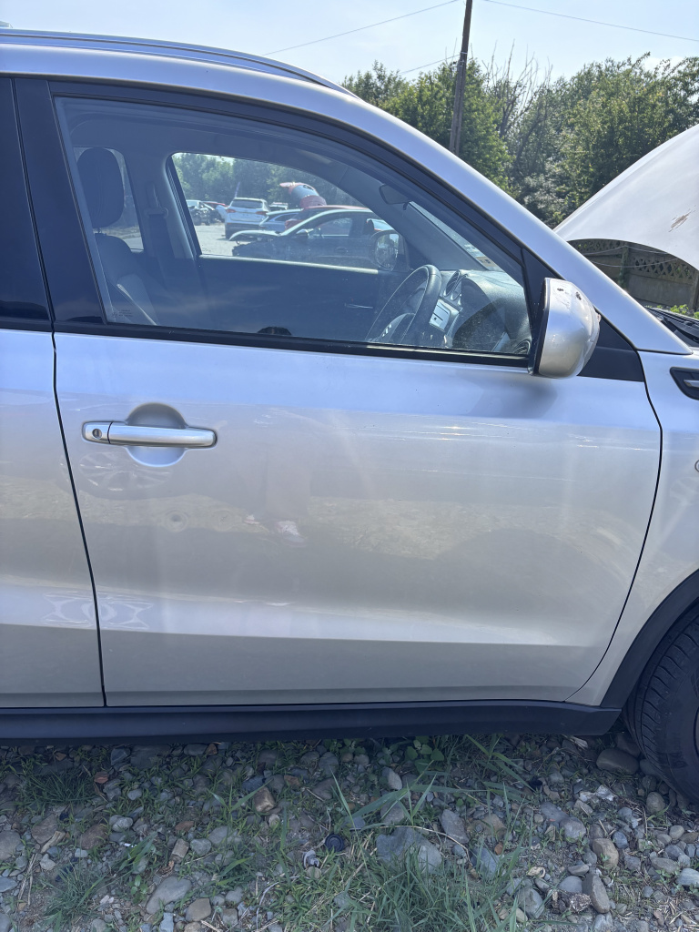 Usa dreapta fata Suzuki Vitara 1.6 Benzina 2016, -