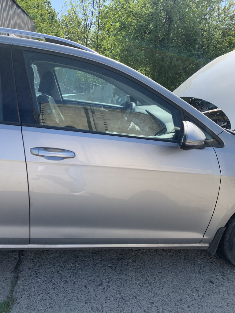 Usa dreapta fata Volkswagen Golf 7 Break 1.4 Benzina 2015, -
