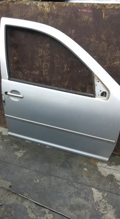 Usa dreapta fata vw golf 4