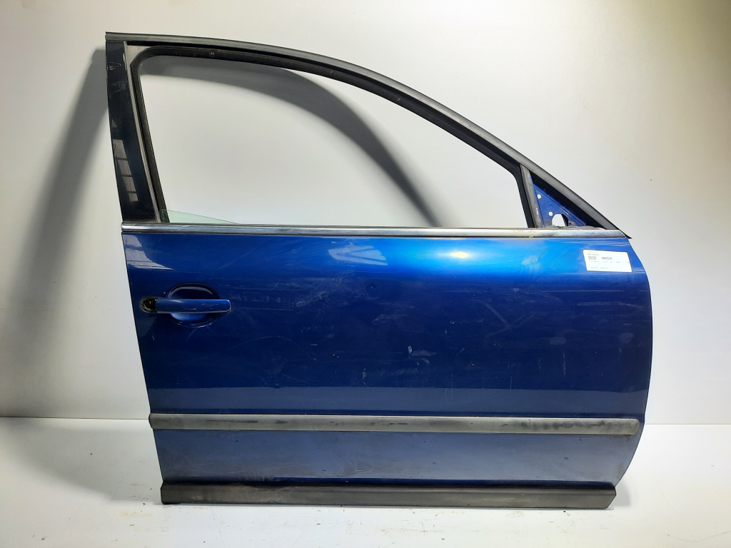 Usa dreapta fata, VW Passat (3B3) (id:586528)
