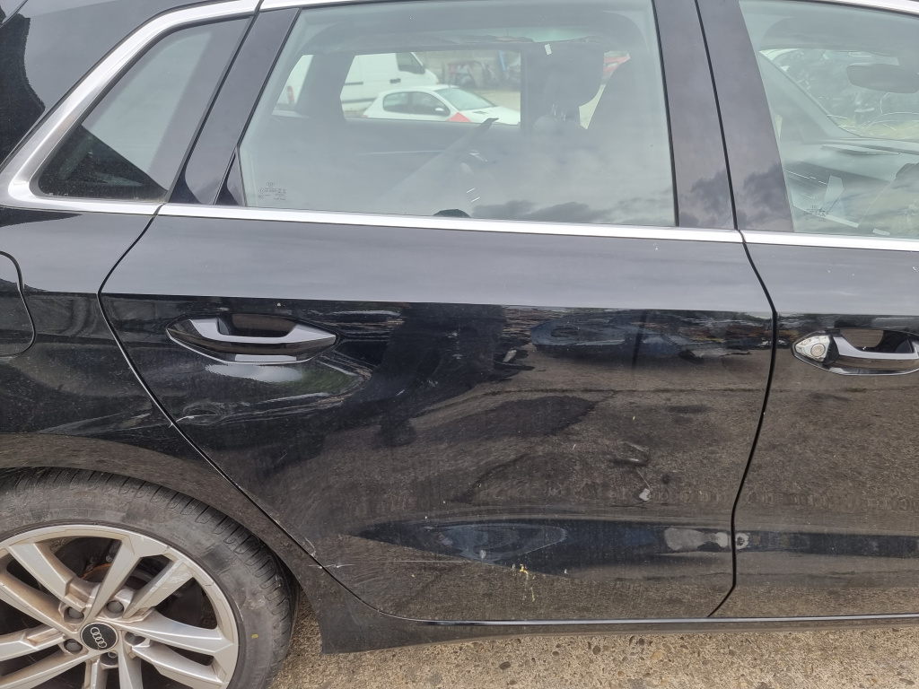 Usa dreapta spate Audi A3 8Y Sportback 2021, CU MIC DEFECT