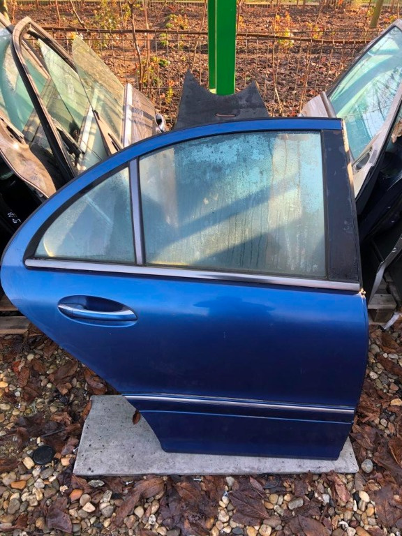 Usa dreapta spate AVANTGARDE Mercedes C Class w203 2006