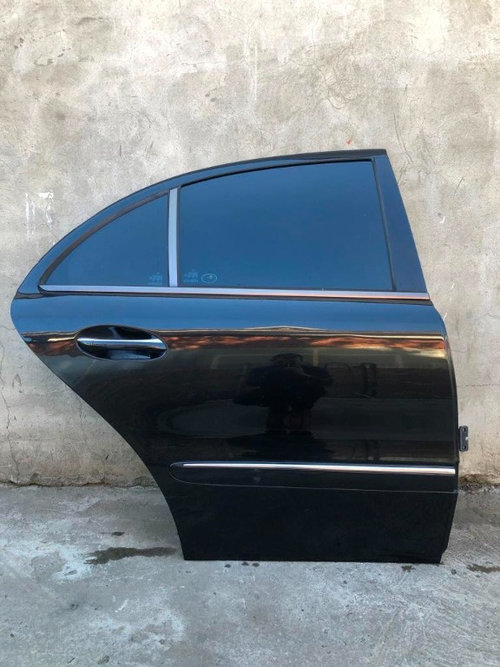 Usa dreapta spate AVANTGARDE Mercedes C Class W203 2000-2007
