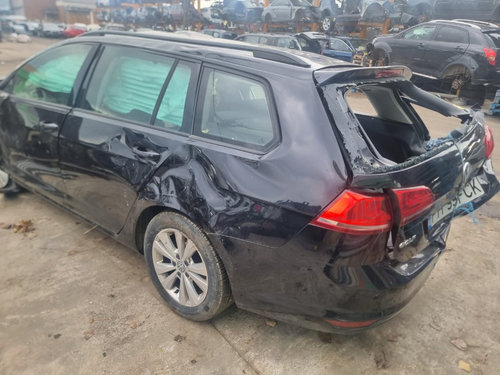 Usa dreapta spate complet echipata Volkswagen Golf 7 2014 break 1.6 tdi CLHA
