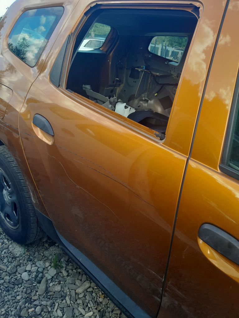Usa dreapta spate Dacia Duster 1.6 Benzina 2019